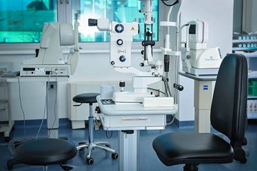 YAG Laser Optimis II - terapeutski laser za iridotomiju i čišćenje stražnje kapsule leće
